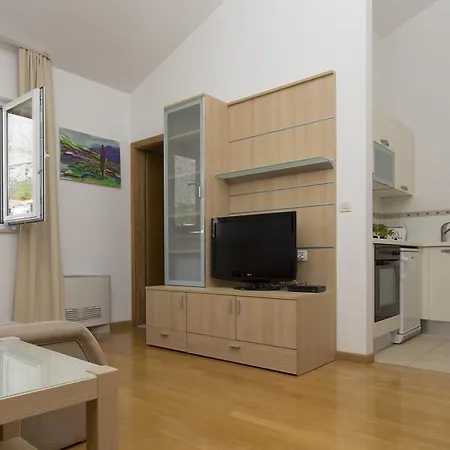 Apartmani Villa Athina Tucepi Exterior photo