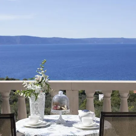 Apartmani Villa Athina Tucepi Exterior photo