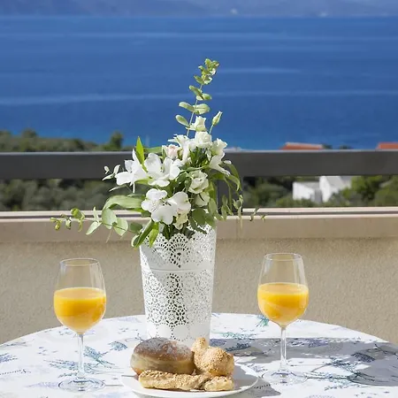 Apartmani Villa Athina Tucepi Exterior photo
