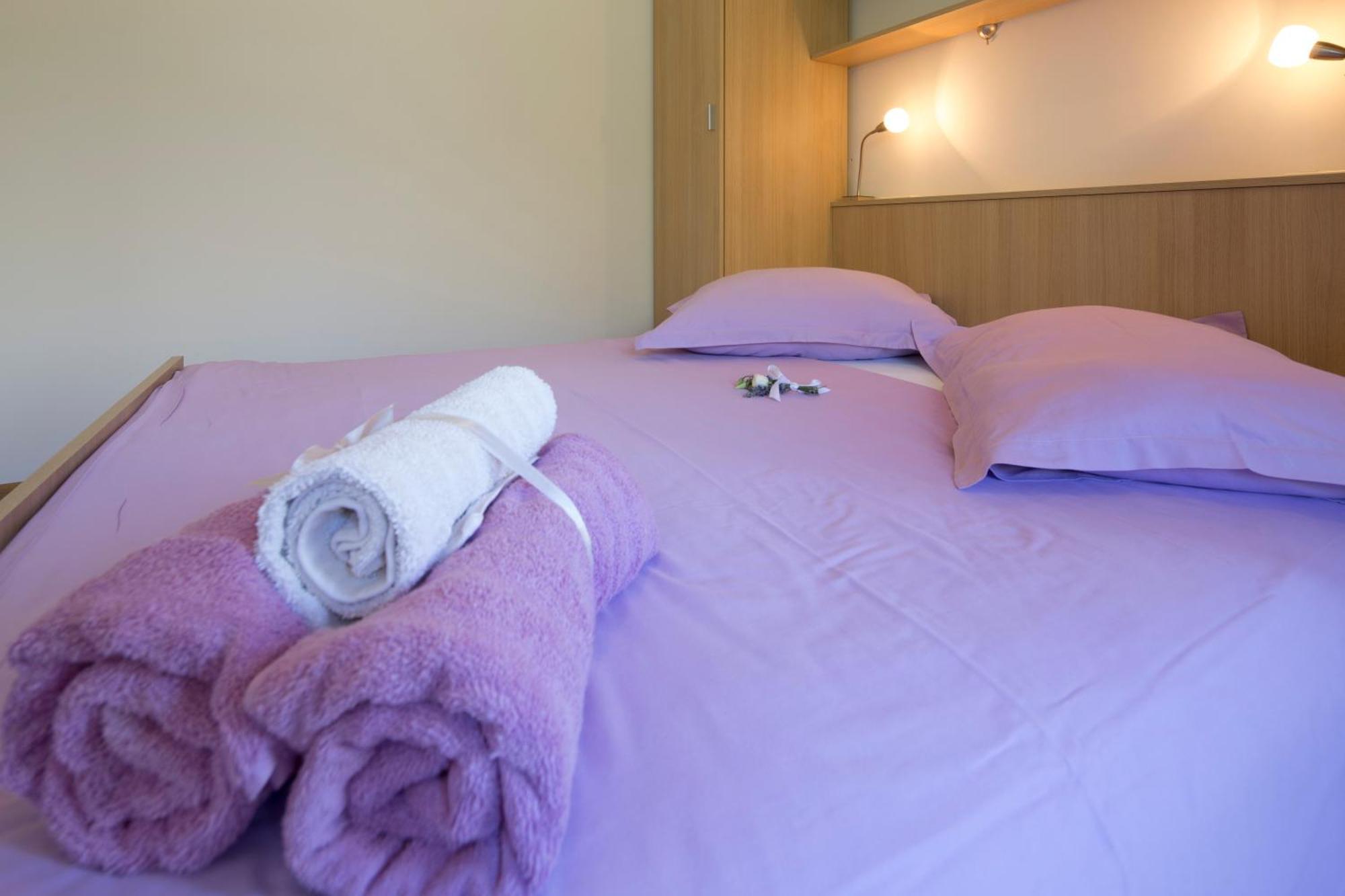 Apartment Apartmani Athina *