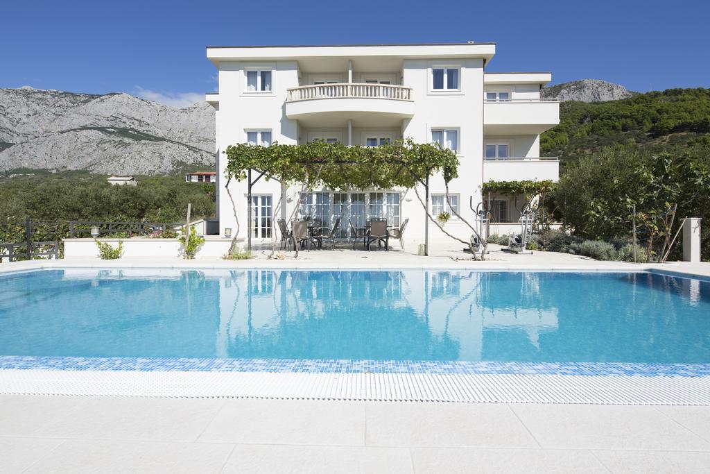 Apartmani Athina * Tucepi